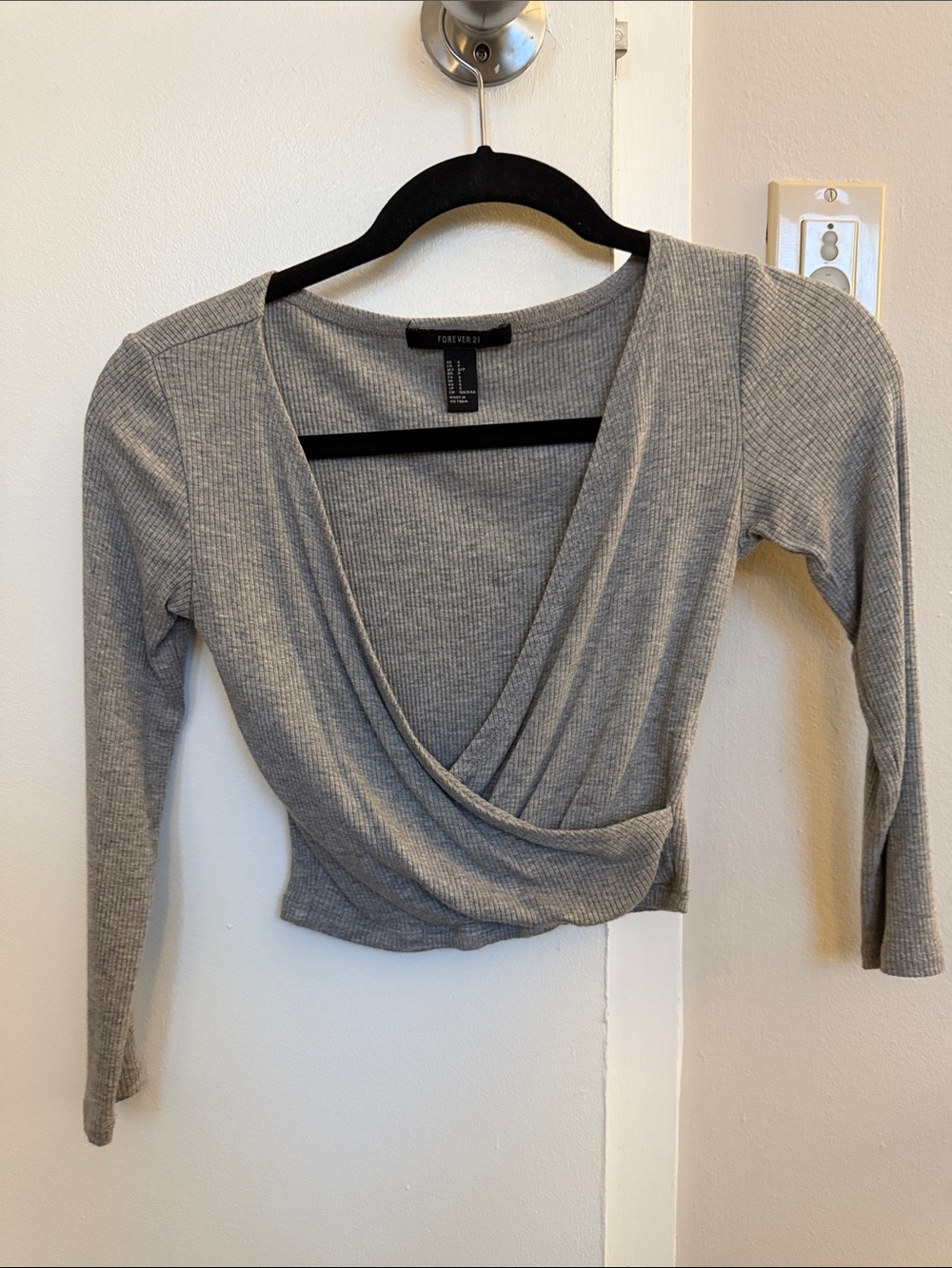 Forever 21 Light Gray Ribbed Wrap Crop Top - Long Sleeve